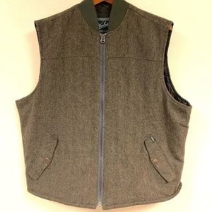 Woolrich bear claw wool zip up vest. Size XL